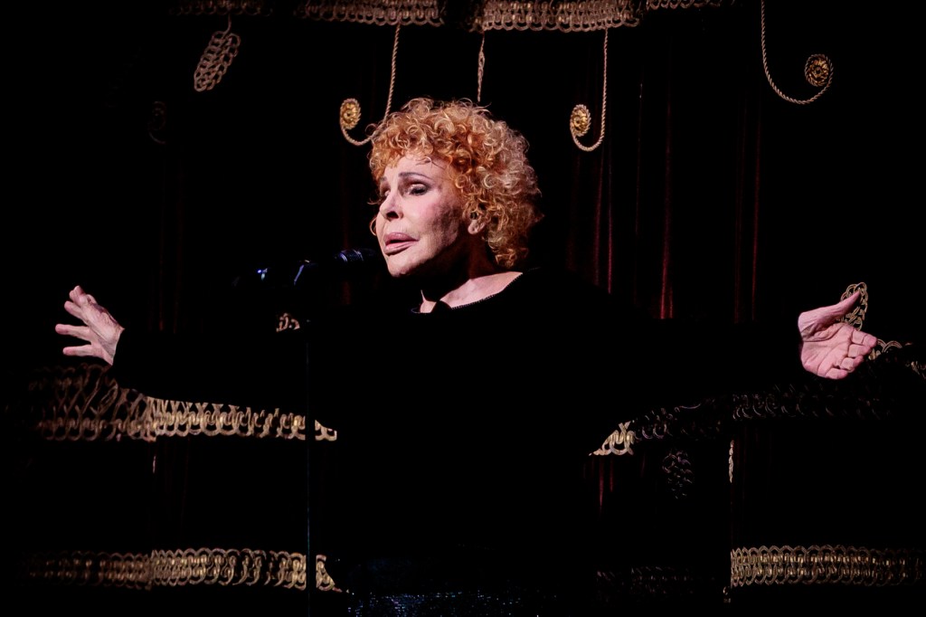 Amado cantor italiano morre aos 91 anos